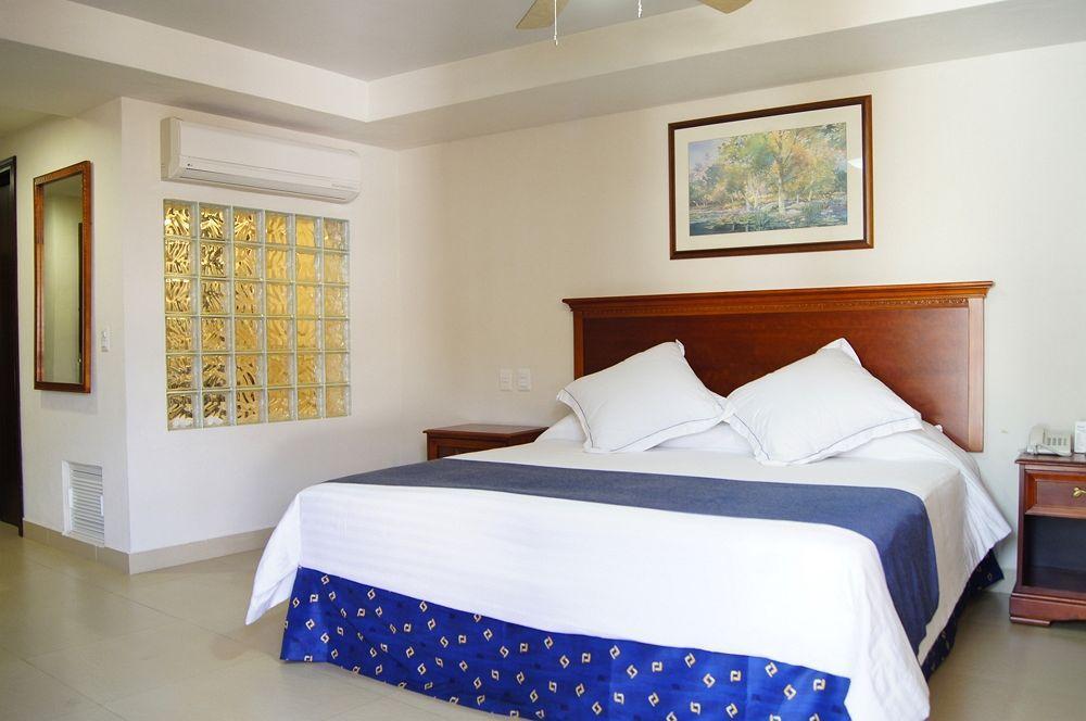 Hotel Porto Allegro 푸에르토 발라타 외부 사진