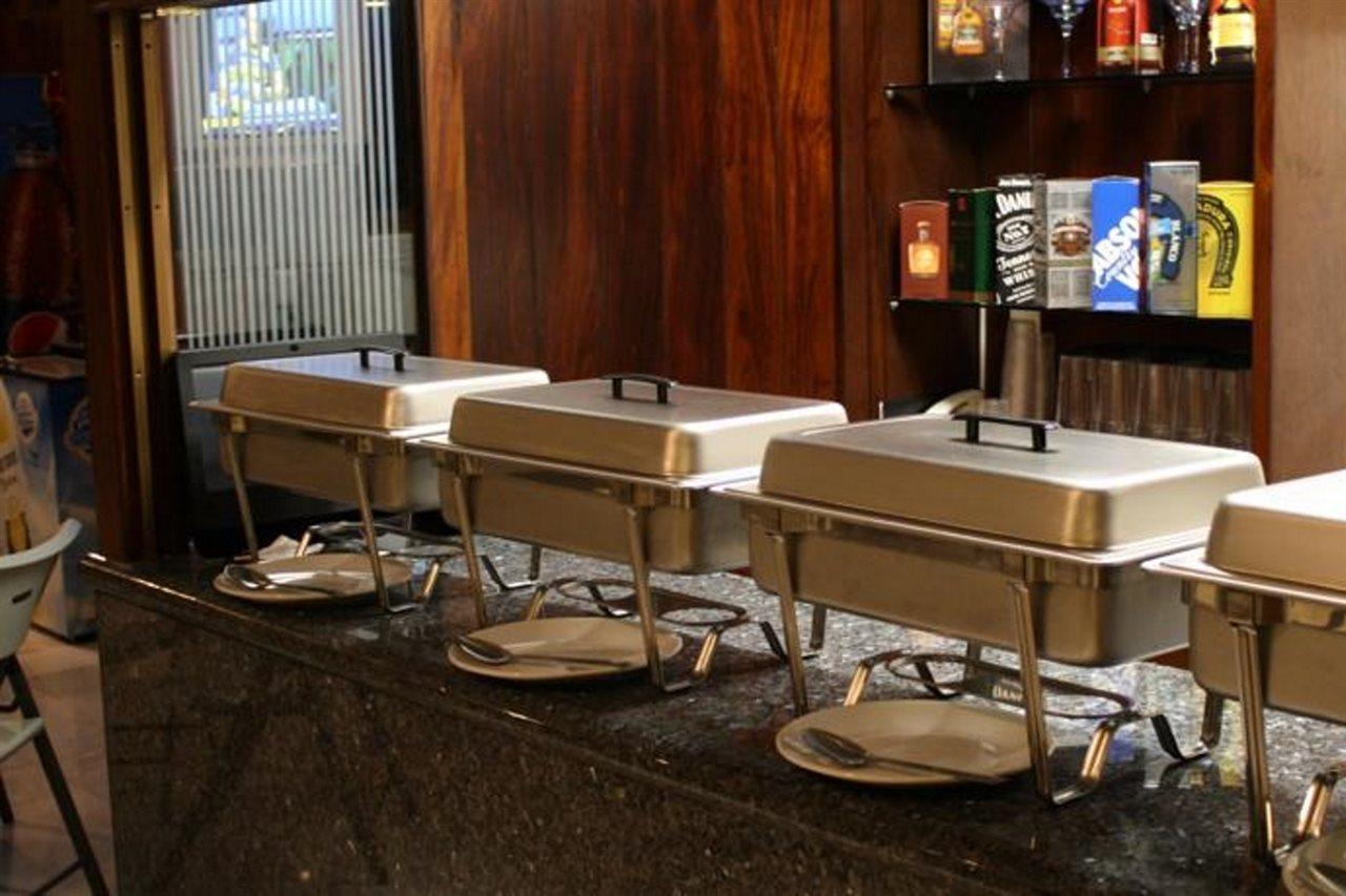 Hotel Porto Allegro 푸에르토 발라타 외부 사진